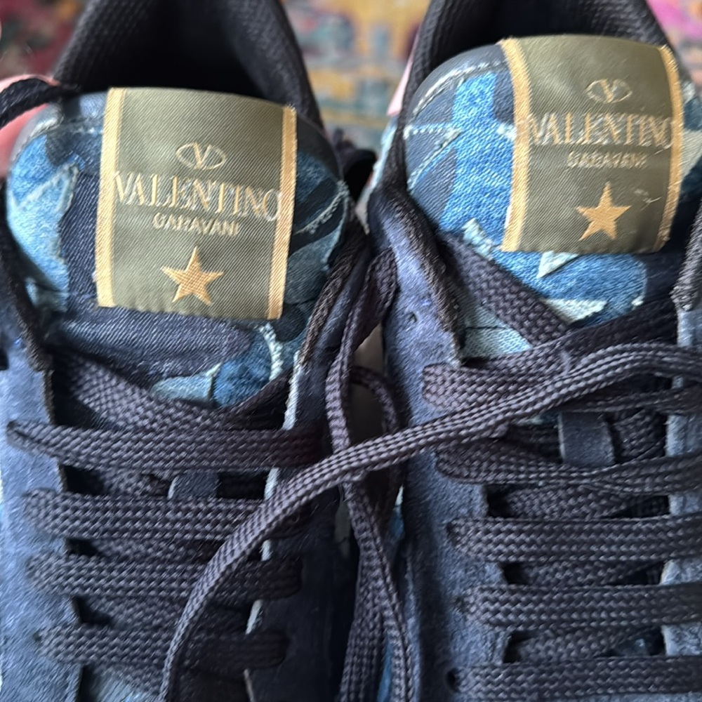 Authentic Valentino Blue Denim Patchwork Star Rockstud Sneakers Size 41 - Picture 10 of 11